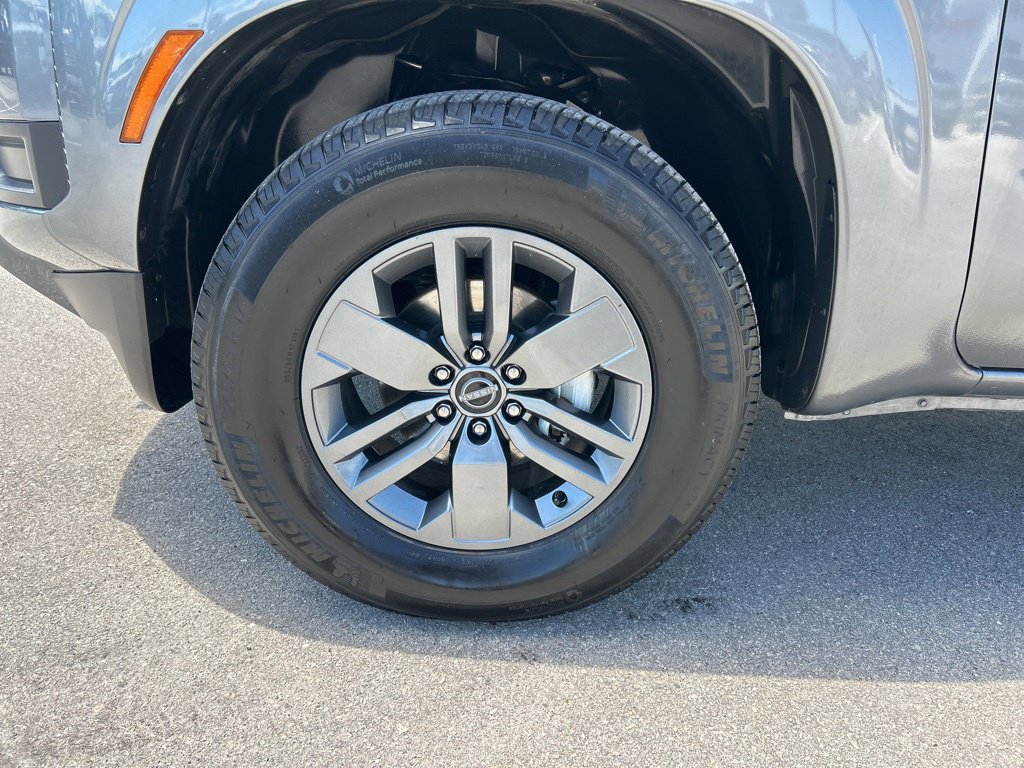 Certified 2025 Nissan Frontier SV RWD image 51
