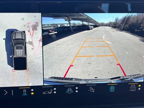 Used 2023 GMC Sierra 1500 Denali Ultimate image 9