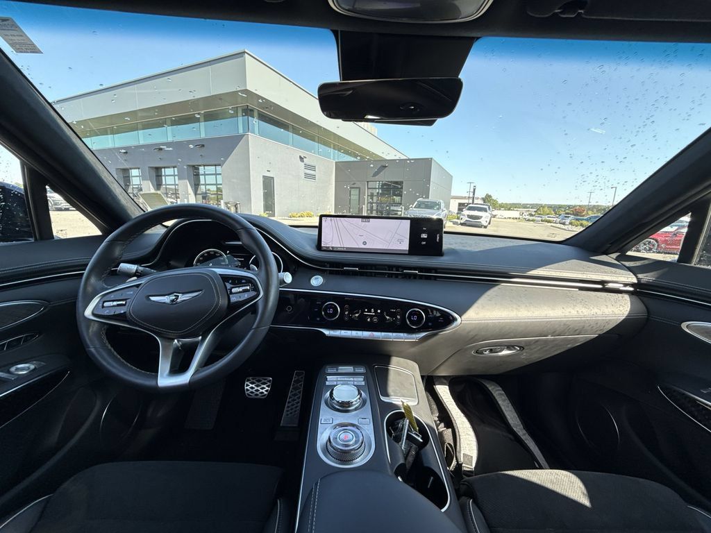 Used 2022 Genesis GV70 3.5T Sport w/ Sport Prestige Package AWD/4WD image 10
