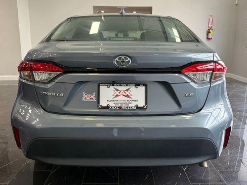 Used 2023 Toyota Corolla LE FWD image 5