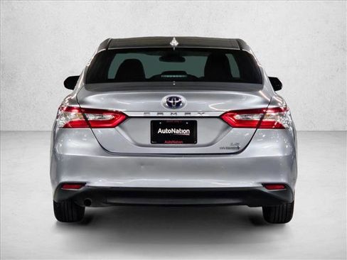 Used 2019 Toyota Camry LE image 7