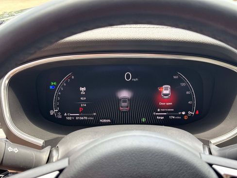 Used 2025 Acura MDX FWD image 38
