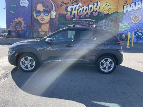 Used 2023 Hyundai Kona SEL w/ Convenience Package image 2