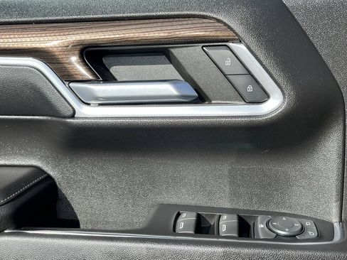 Used 2022 Chevrolet Silverado 1500 LT image 10