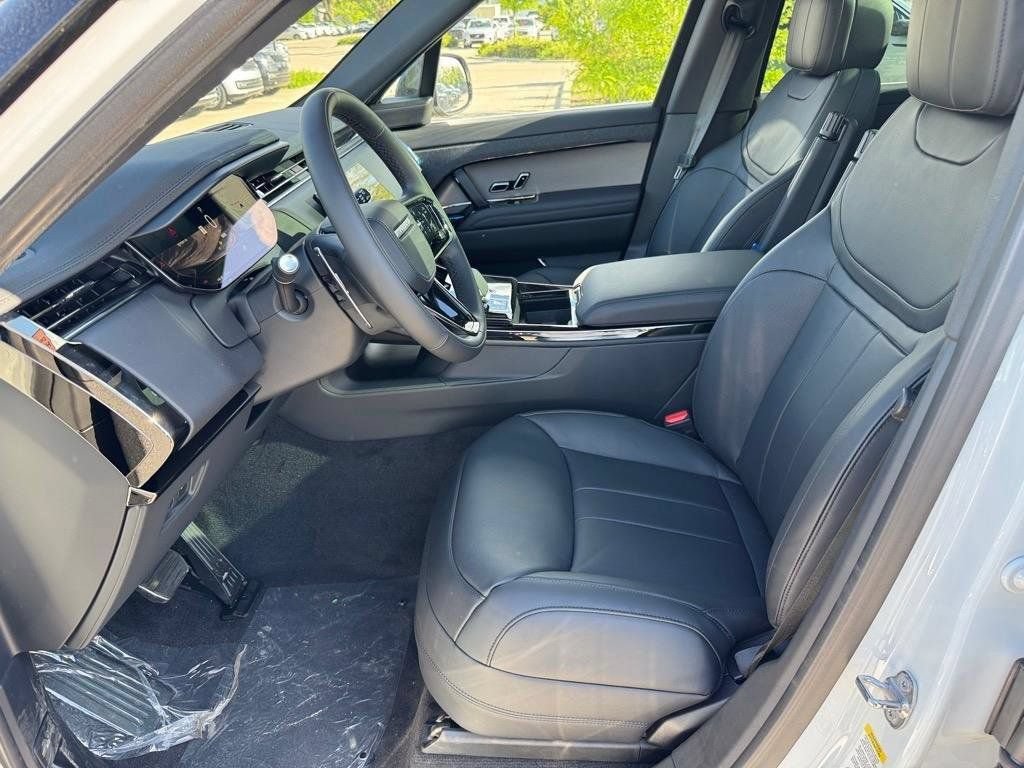 Used 2025 Land Rover Range Rover Sport Dynamic SE AWD/4WD image 5