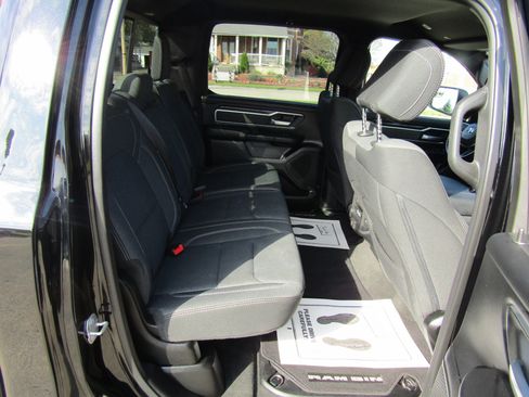 Used 2021 RAM 1500 Big Horn image 15