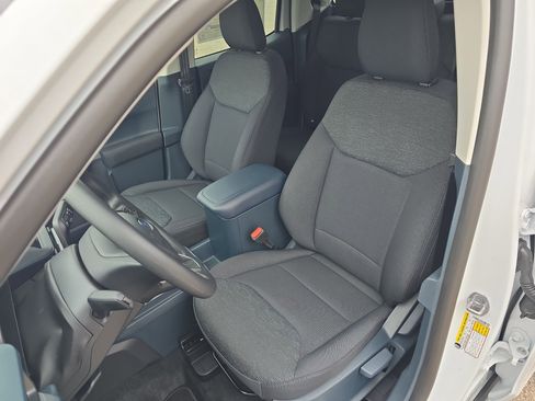 New 2025 Ford Maverick XL w/ Equipment Group 102A image 17