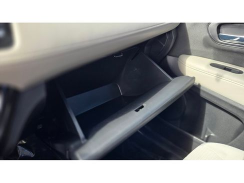 Used 2022 Honda HR-V LX image 25