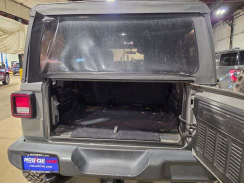 Used 2019 Jeep Wrangler Unlimited Sport S AWD/4WD image 8