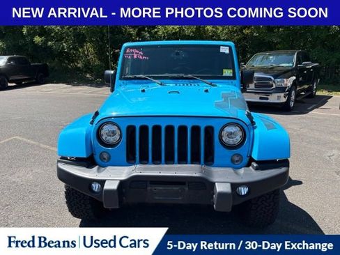 Used 2017 Jeep Wrangler Unlimited Sahara AWD/4WD image 2