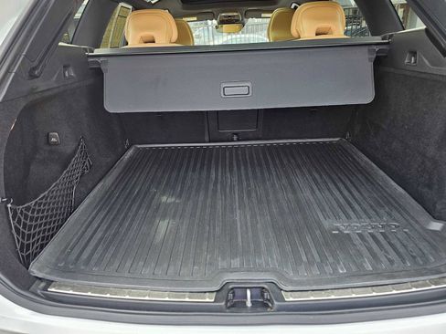 Used 2021 Volvo XC60 T5 Inscription w/ Protection Package Premier image 16