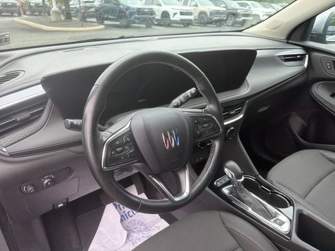 Used 2024 Buick Encore GX Preferred AWD/4WD image 10