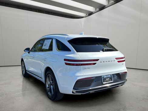 Certified 2026 Genesis GV70 2.5T AWD/4WD image 3