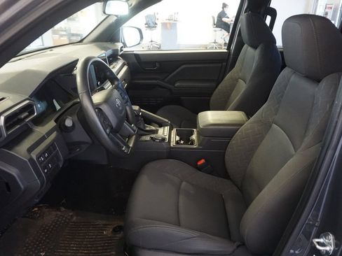Used 2024 Toyota Tacoma SR AWD/4WD image 16
