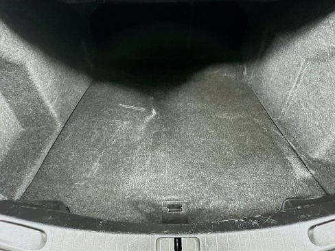 Used 2017 Chevrolet Impala LT image 28