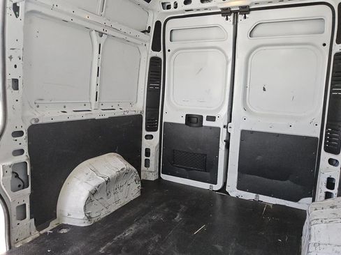 Used 2020 RAM ProMaster 2500 w/ Interior Convenience Group FWD image 13