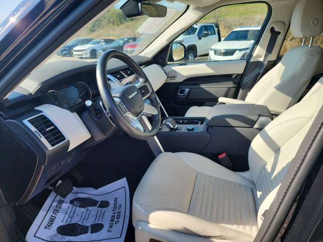 Used 2023 Land Rover Discovery S AWD/4WD image 9