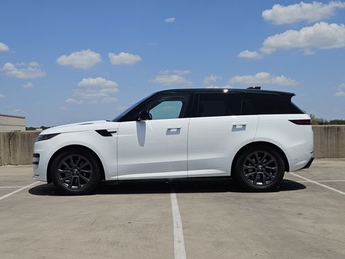 Used 2023 Land Rover Range Rover Sport SE Dynamic AWD/4WD image 2
