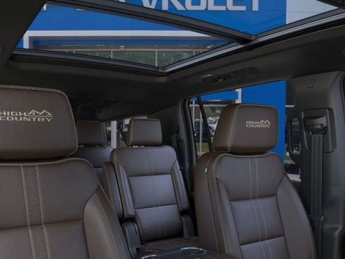 New 2026 Chevrolet Suburban High Country image 24