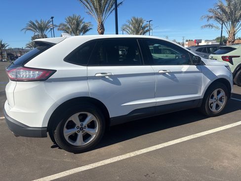 Used 2018 Ford Edge SE image 9