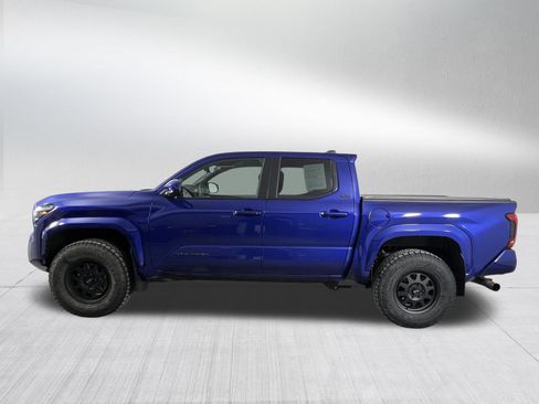 Used 2025 Toyota Tacoma SR5 image 4
