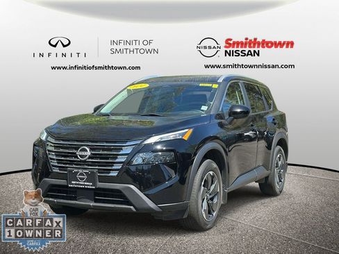 Used 2024 Nissan Rogue SV w/ SV Premium Package AWD/4WD image 3