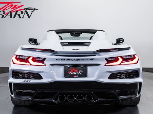 Used 2024 Chevrolet Corvette Z06 RWD image 4