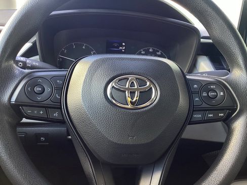 Used 2023 Toyota Corolla LE image 16