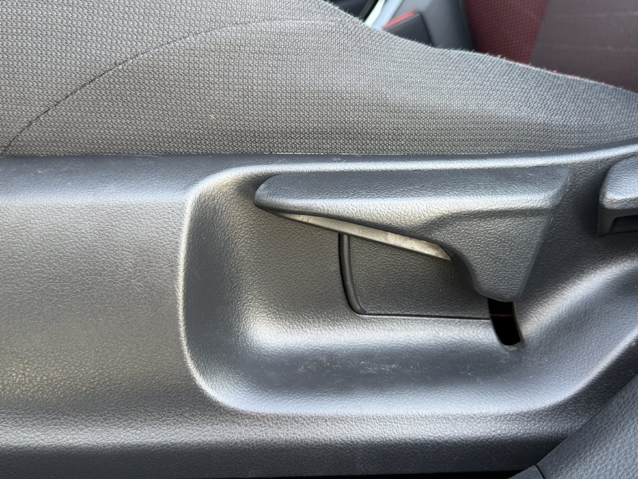 Used 2023 Toyota Corolla SE w/ Carpet Mat Package (TMS) FWD image 24
