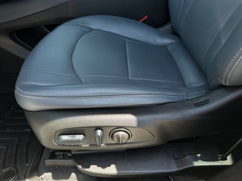 Used 2024 Buick Enclave Essence w/ Technology Package FWD image 26