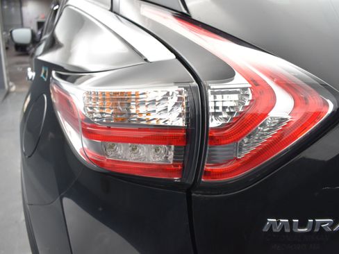 Used 2018 Nissan Murano S image 7