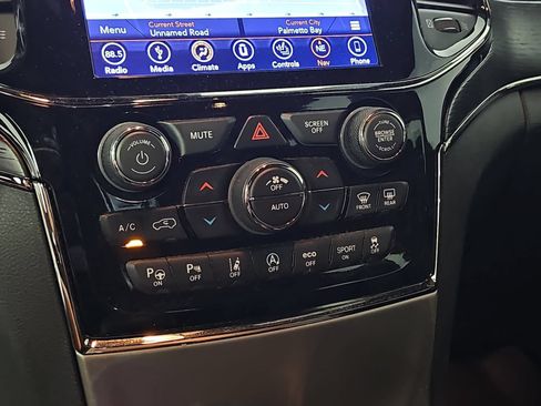 Used 2019 Jeep Grand Cherokee High Altitude RWD image 23