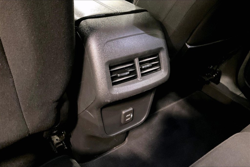 Used 2022 GMC Terrain SLE w/ Driver Convenience Package AWD/4WD image 11