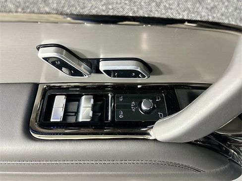 New 2025 Land Rover Range Rover Sport Dynamic SE image 19