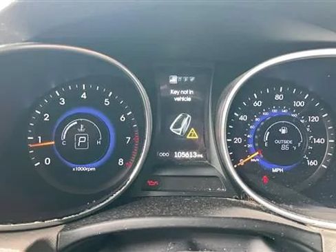 Used 2015 Hyundai Santa Fe Sport w/ Option Group 03 FWD image 7