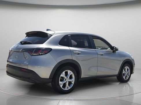 Certified 2023 Honda HR-V LX image 7