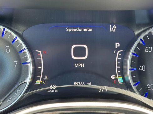 Used 2024 Chrysler Pacifica Touring-L FWD image 23