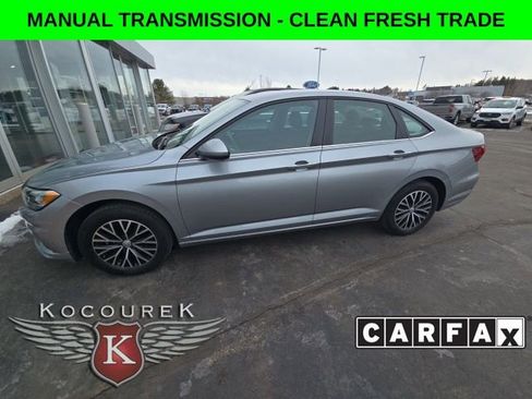 Used 2021 Volkswagen Jetta S image 3