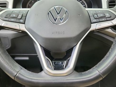 Used 2021 Volkswagen Atlas Cross Sport SE w/ Panoramic Sunroof Package image 39