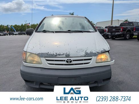Used 2002 Toyota Sienna CE FWD image 8