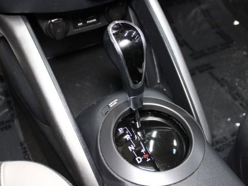 Used 2014 Hyundai Veloster Turbo FWD image 14