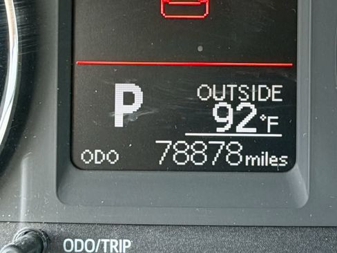 Used 2019 Toyota Corolla LE w/ Carpet Mat Package (TMS) FWD image 8