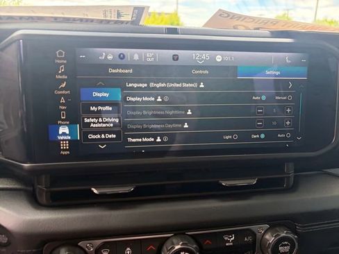 Used 2025 Jeep Wrangler Unlimited Rubicon image 23