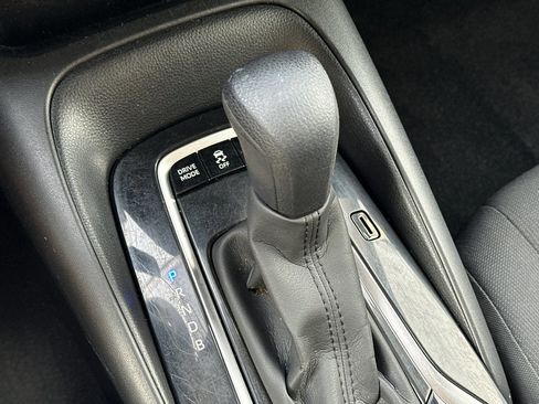 Used 2022 Toyota Corolla LE image 20