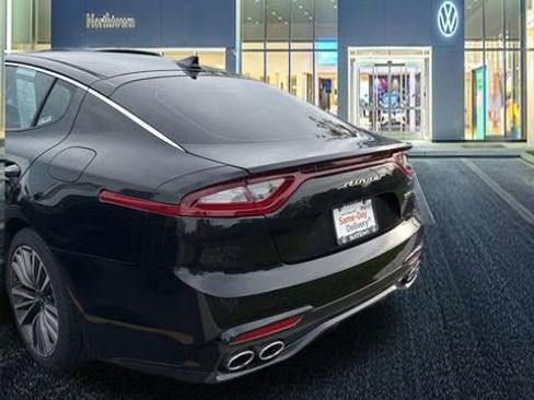Used 2019 Kia Stinger AWD/4WD image 8