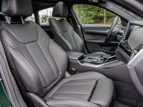 Used 2023 BMW i4 eDrive35 w/ Premium Package image 21