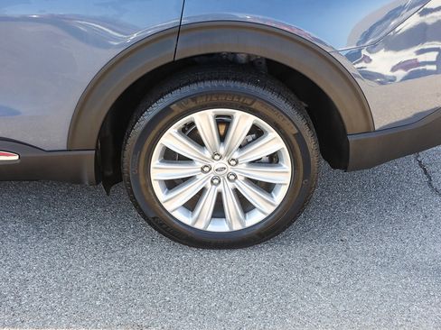 Used 2021 Ford Explorer Limited w/ Hybrid Equipment Group 310A image 10