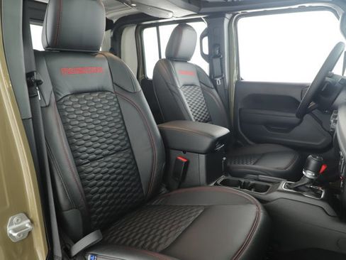 New 2025 Jeep Gladiator Rubicon w/ Convenience Group image 21