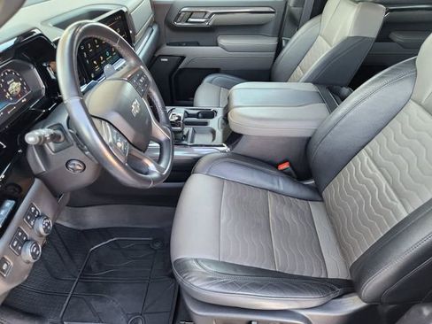 Used 2023 Chevrolet Silverado 1500 ZR2 image 10