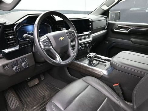 Used 2024 Chevrolet Silverado 1500 LTZ AWD/4WD image 11